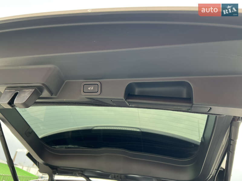 Позашляховик / Кросовер Land Rover Range Rover Sport 2013 в Києві