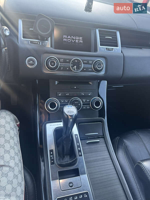 Внедорожник / Кроссовер Land Rover Range Rover Sport 2013 в Черновцах