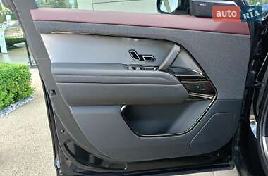 Внедорожник / Кроссовер Land Rover Range Rover Sport 2023 в 