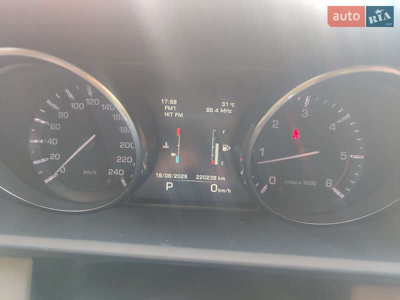 Внедорожник / Кроссовер Land Rover Range Rover Sport 2015 в Киеве фото 13 Внедорожник / Кроссовер Land Rover Range Rover Sport 2015 в Киеве