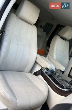 Внедорожник / Кроссовер Land Rover Range Rover Sport 2010 в 