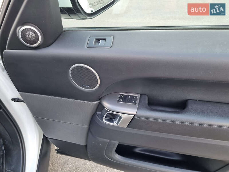 Позашляховик / Кросовер Land Rover Range Rover Sport 2016 в Дніпрі фото 16 Позашляховик / Кросовер Land Rover Range Rover Sport 2016 в Дніпрі