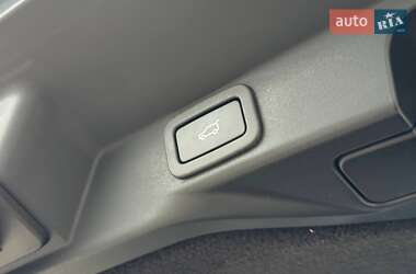 Внедорожник / Кроссовер Land Rover Range Rover Sport 2014 в 