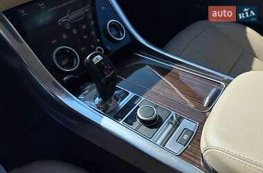 Внедорожник / Кроссовер Land Rover Range Rover Sport 2019 в 