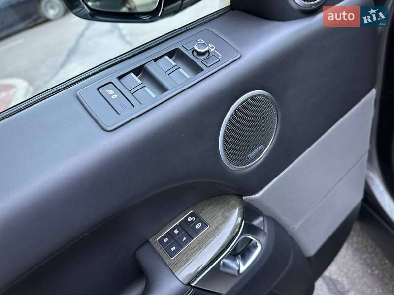 Внедорожник / Кроссовер Land Rover Range Rover Sport 2017 в Киеве фото 44 Внедорожник / Кроссовер Land Rover Range Rover Sport 2017 в Киеве