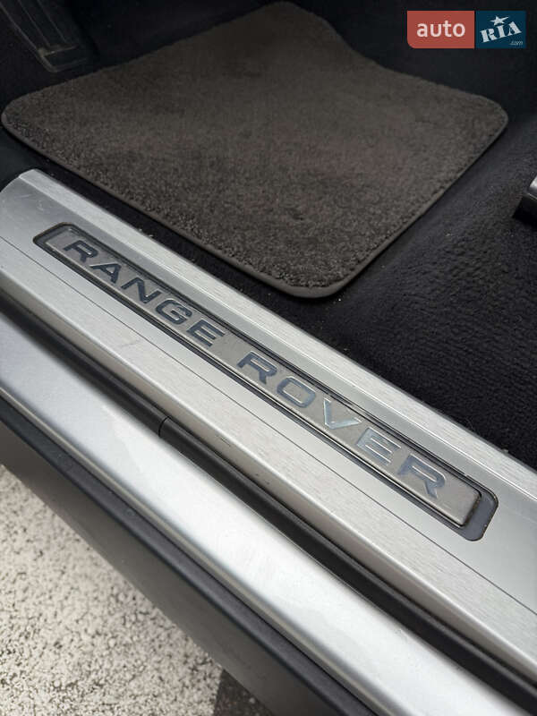 Внедорожник / Кроссовер Land Rover Range Rover Sport 2016 в Киеве