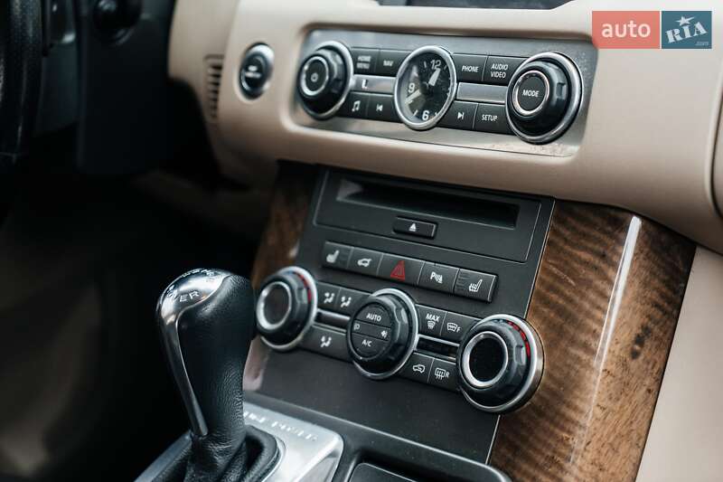 Внедорожник / Кроссовер Land Rover Range Rover Sport 2011 в Киеве