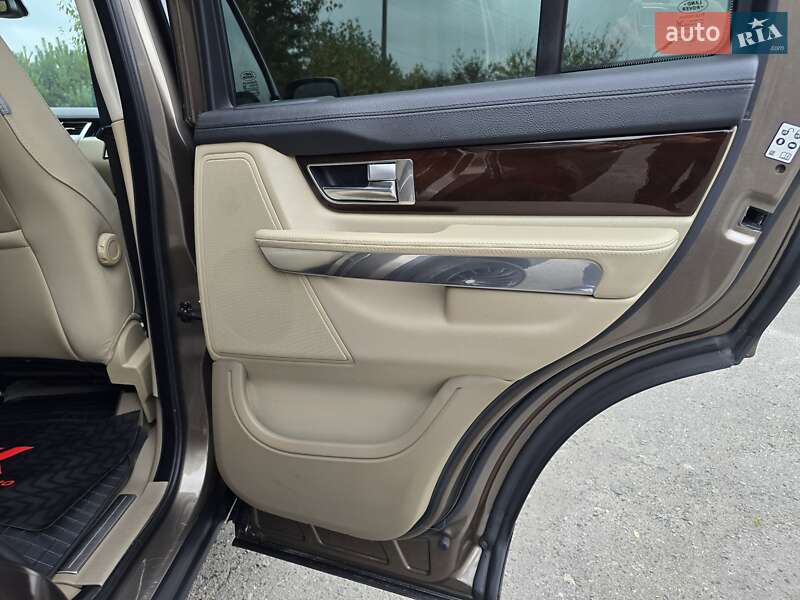 Внедорожник / Кроссовер Land Rover Range Rover Sport 2010 в Хмельницком