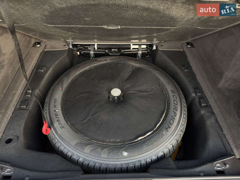 Внедорожник / Кроссовер Land Rover Range Rover Sport 2016 в Киеве