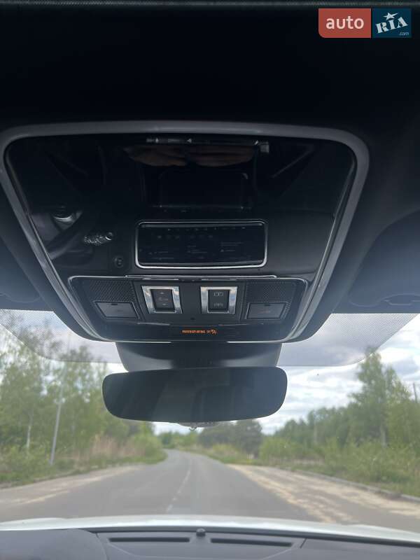 Позашляховик / Кросовер Land Rover Range Rover Velar 2018 в Володимирі