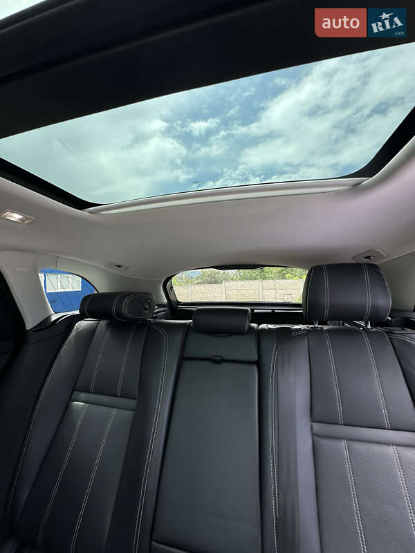 Внедорожник / Кроссовер Land Rover Range Rover Velar 2017 в Кривом Роге