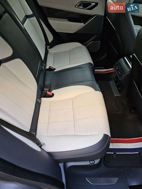 Внедорожник / Кроссовер Land Rover Range Rover Velar 2017 в Остроге