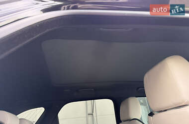 Внедорожник / Кроссовер Land Rover Range Rover Velar 2018 в 