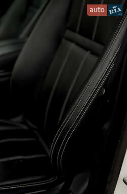 Внедорожник / Кроссовер Land Rover Range Rover Velar 2017 в 