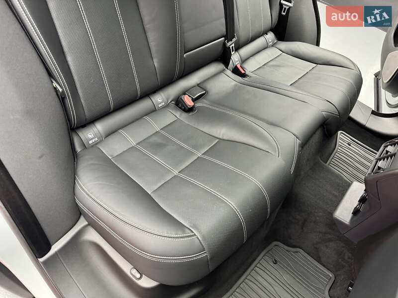 Внедорожник / Кроссовер Land Rover Range Rover Velar 2017 в Киеве