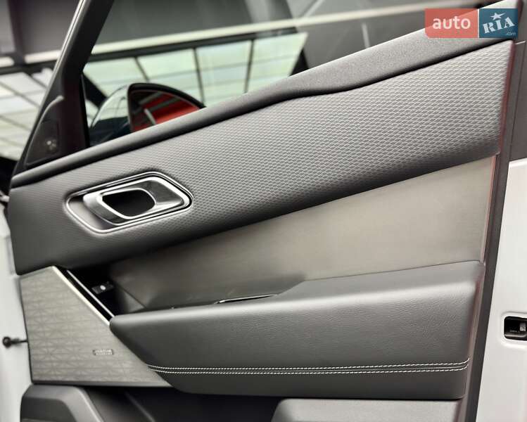 Внедорожник / Кроссовер Land Rover Range Rover Velar 2017 в Киеве