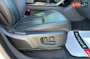 Внедорожник / Кроссовер Land Rover Range Rover Velar 2020 в 