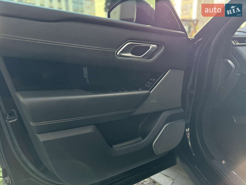 Внедорожник / Кроссовер Land Rover Range Rover Velar 2017 в Ивано-Франковске