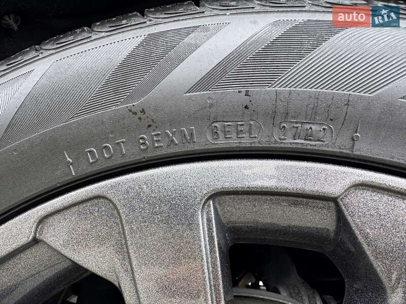 Позашляховик / Кросовер Land Rover Range Rover Velar 2017 в Стрию