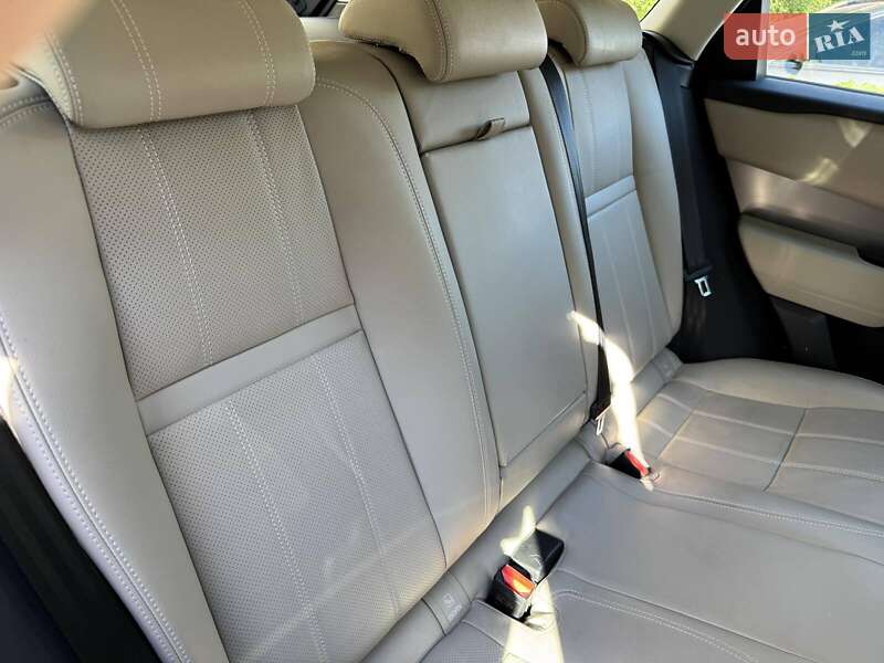 Позашляховик / Кросовер Land Rover Range Rover Velar 2020 в Києві