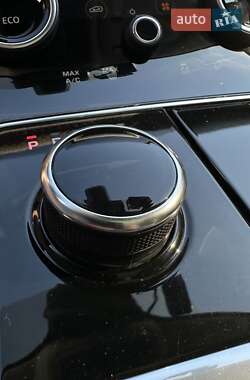 Внедорожник / Кроссовер Land Rover Range Rover Velar 2018 в 