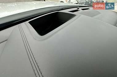 Внедорожник / Кроссовер Land Rover Range Rover Velar 2017 в 