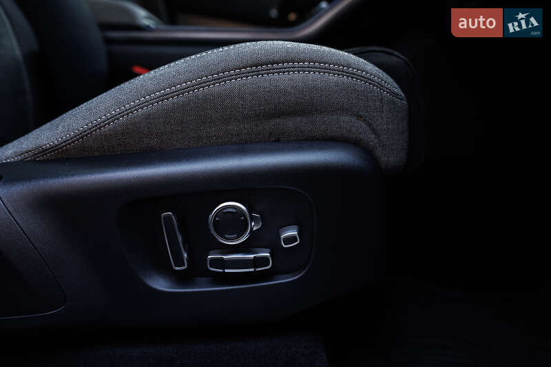 Позашляховик / Кросовер Land Rover Range Rover Velar 2019 в Чернівцях фото 48 Позашляховик / Кросовер Land Rover Range Rover Velar 2019 в Чернівцях