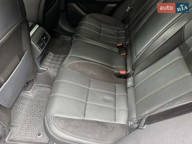 Позашляховик / Кросовер Land Rover Range Rover Velar 2018 в Києві