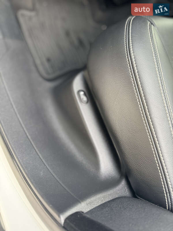 Внедорожник / Кроссовер Land Rover Range Rover Velar 2019 в Киеве фото 19 Внедорожник / Кроссовер Land Rover Range Rover Velar 2019 в Киеве