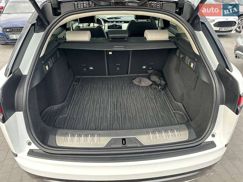 Внедорожник / Кроссовер Land Rover Range Rover Velar 2017 в Львове фото 30 Внедорожник / Кроссовер Land Rover Range Rover Velar 2017 в Львове