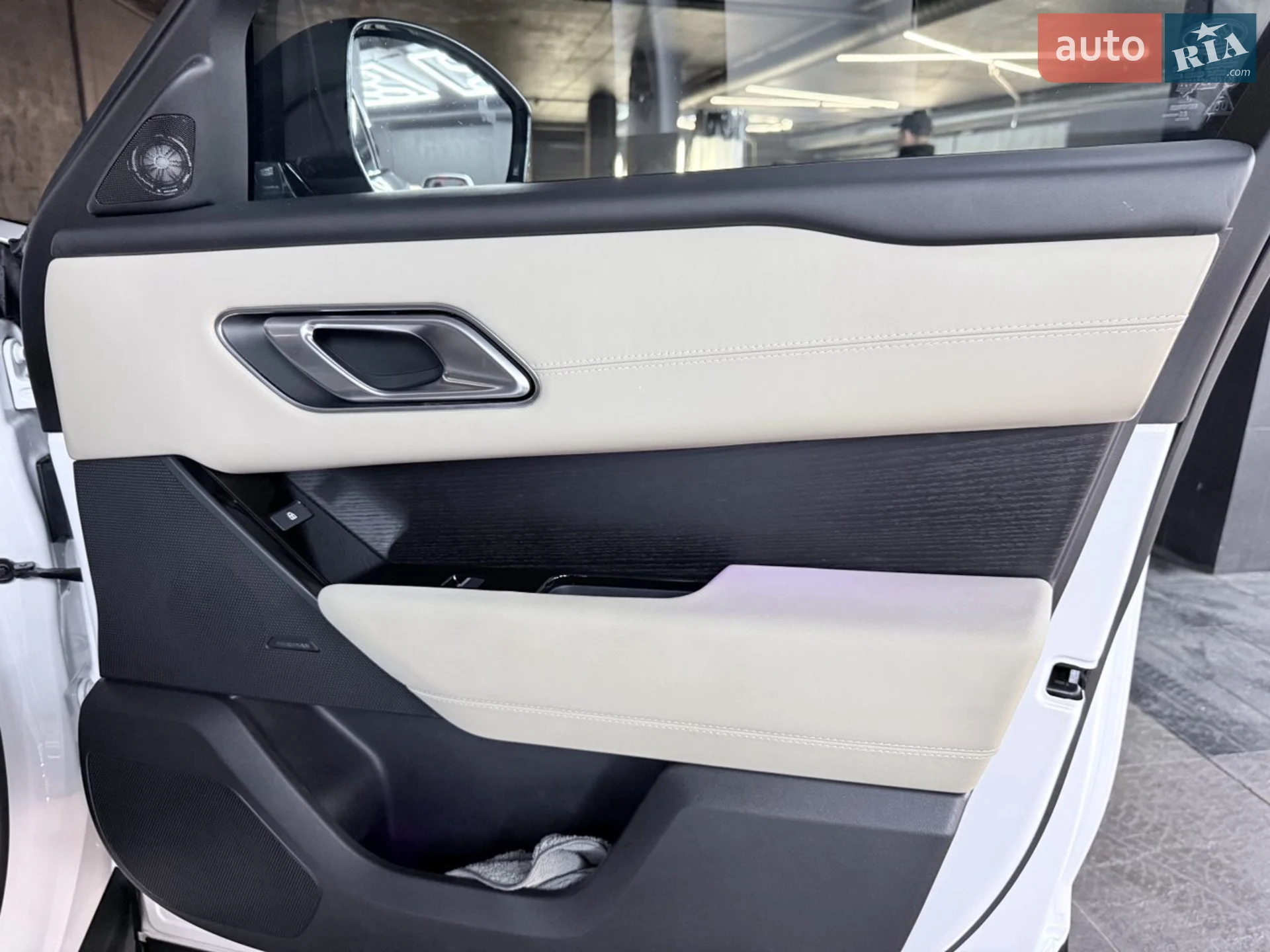 2022 Land Rover Range Rover Velar - мініатюра 16