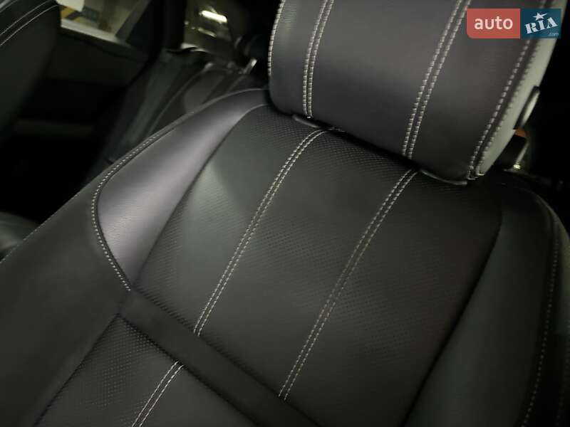 Позашляховик / Кросовер Land Rover Range Rover Velar 2018 в Києві