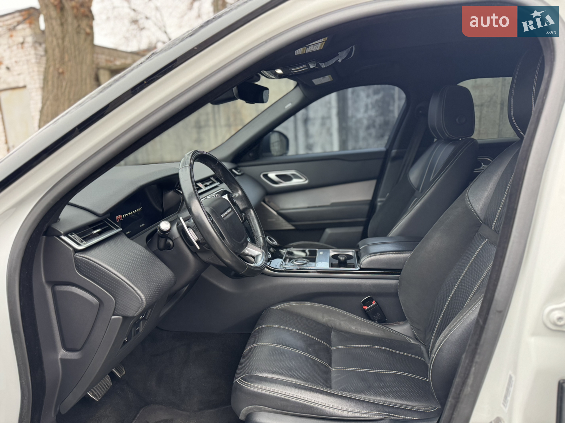 2018 Land Rover Range Rover Velar - мініатюра 24