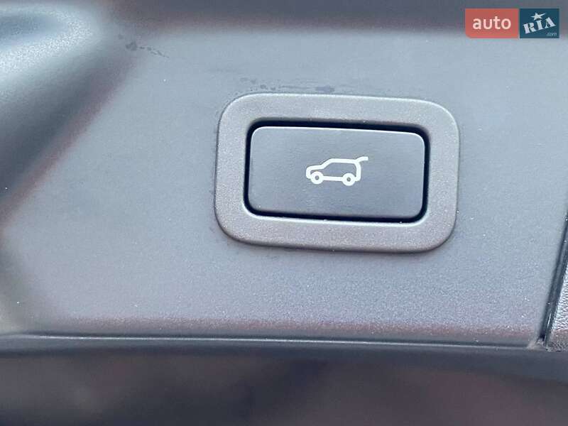 Внедорожник / Кроссовер Land Rover Range Rover Velar 2022 в Киеве