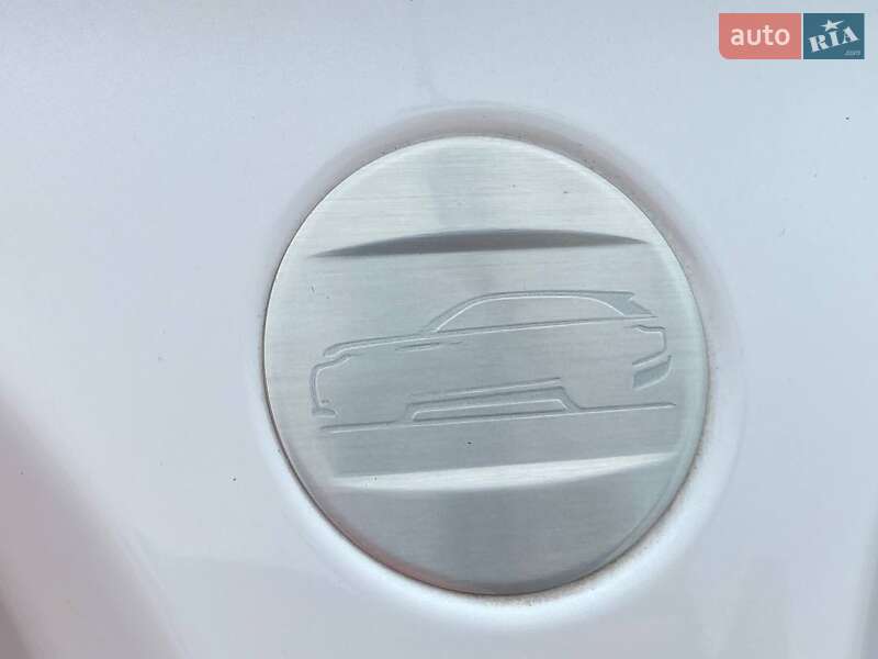 Внедорожник / Кроссовер Land Rover Range Rover Velar 2022 в Киеве