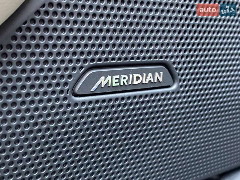 Внедорожник / Кроссовер Land Rover Range Rover Velar 2022 в Киеве