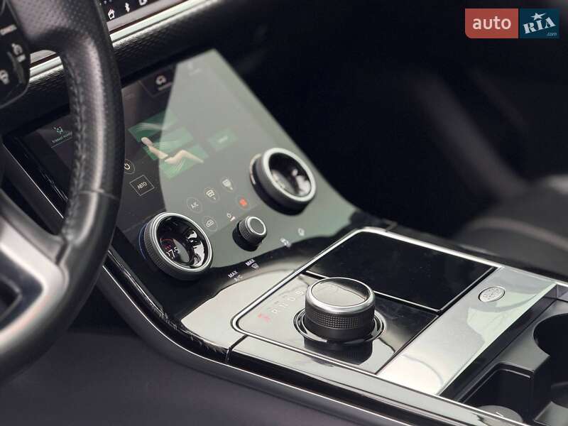 Позашляховик / Кросовер Land Rover Range Rover Velar 2017 в Кривому Розі