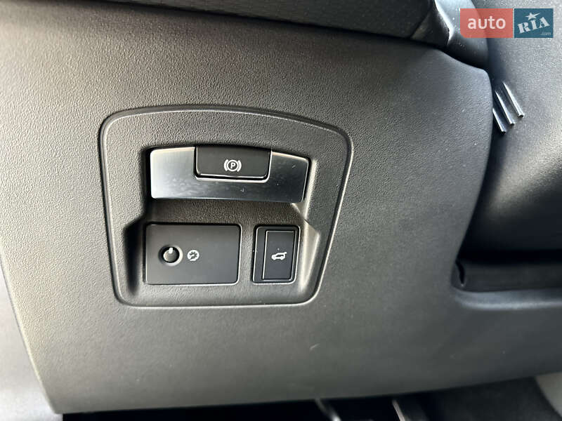 Внедорожник / Кроссовер Land Rover Range Rover Velar 2018 в Ивано-Франковске фото 27 Внедорожник / Кроссовер Land Rover Range Rover Velar 2018 в Ивано-Франковске