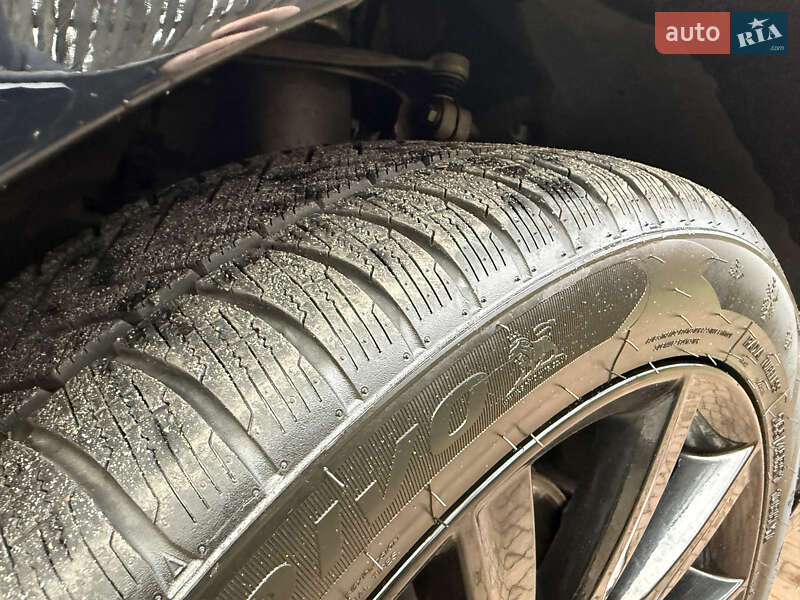 Внедорожник / Кроссовер Land Rover Range Rover Velar 2019 в Киеве фото 62 Внедорожник / Кроссовер Land Rover Range Rover Velar 2019 в Киеве