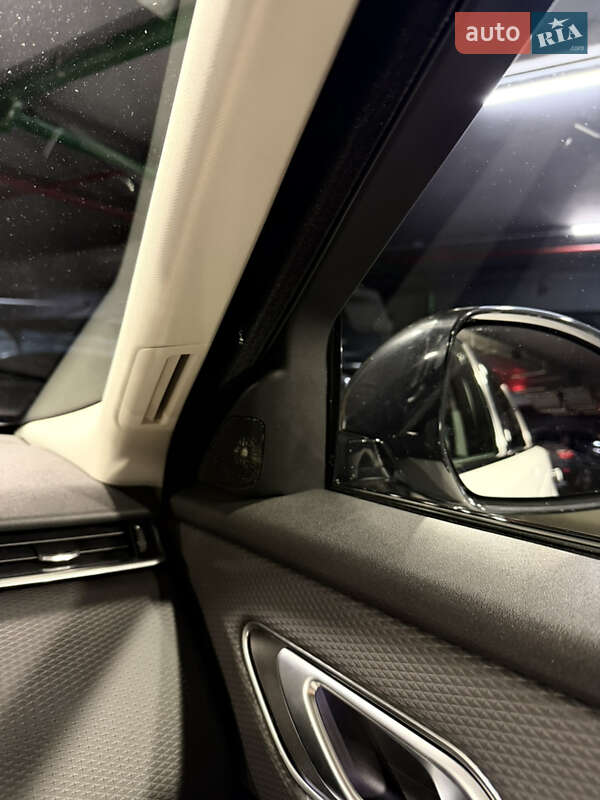 Позашляховик / Кросовер Land Rover Range Rover Velar 2022 в Києві
