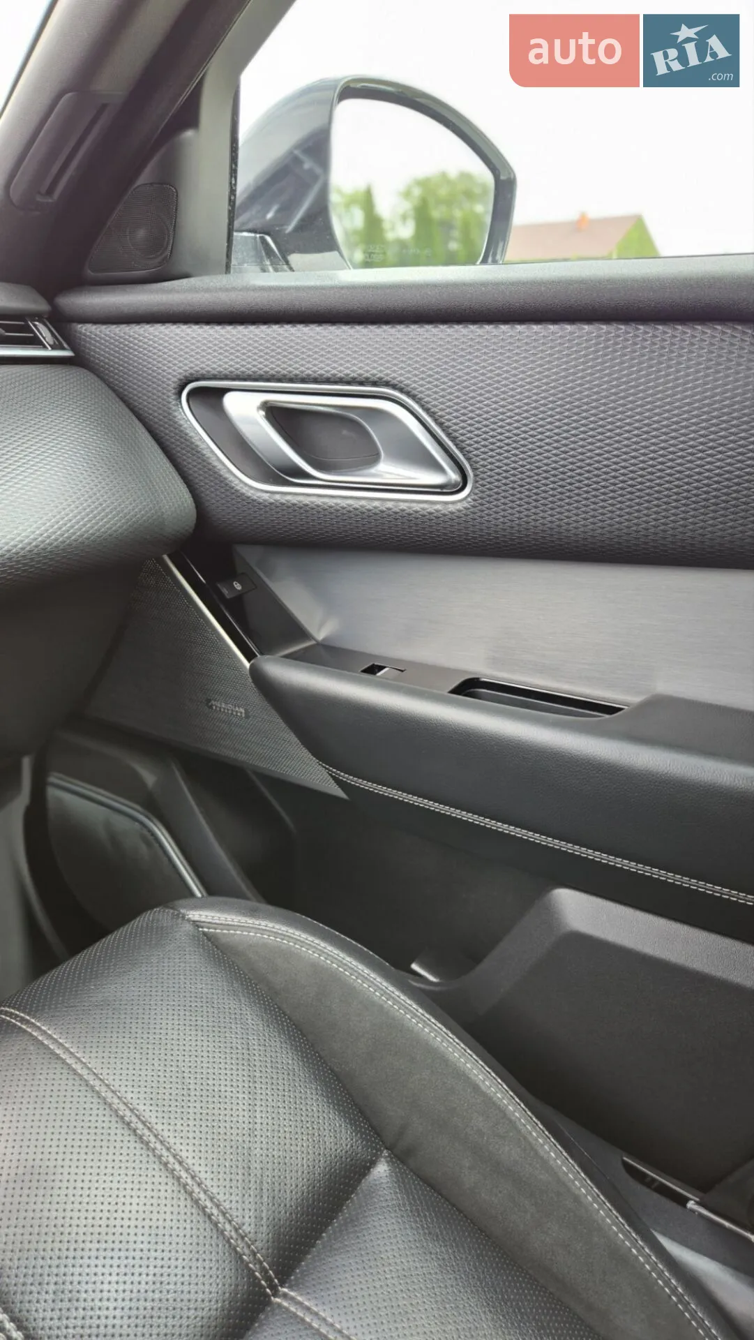 2017 Land Rover Range Rover Velar - мініатюра 37