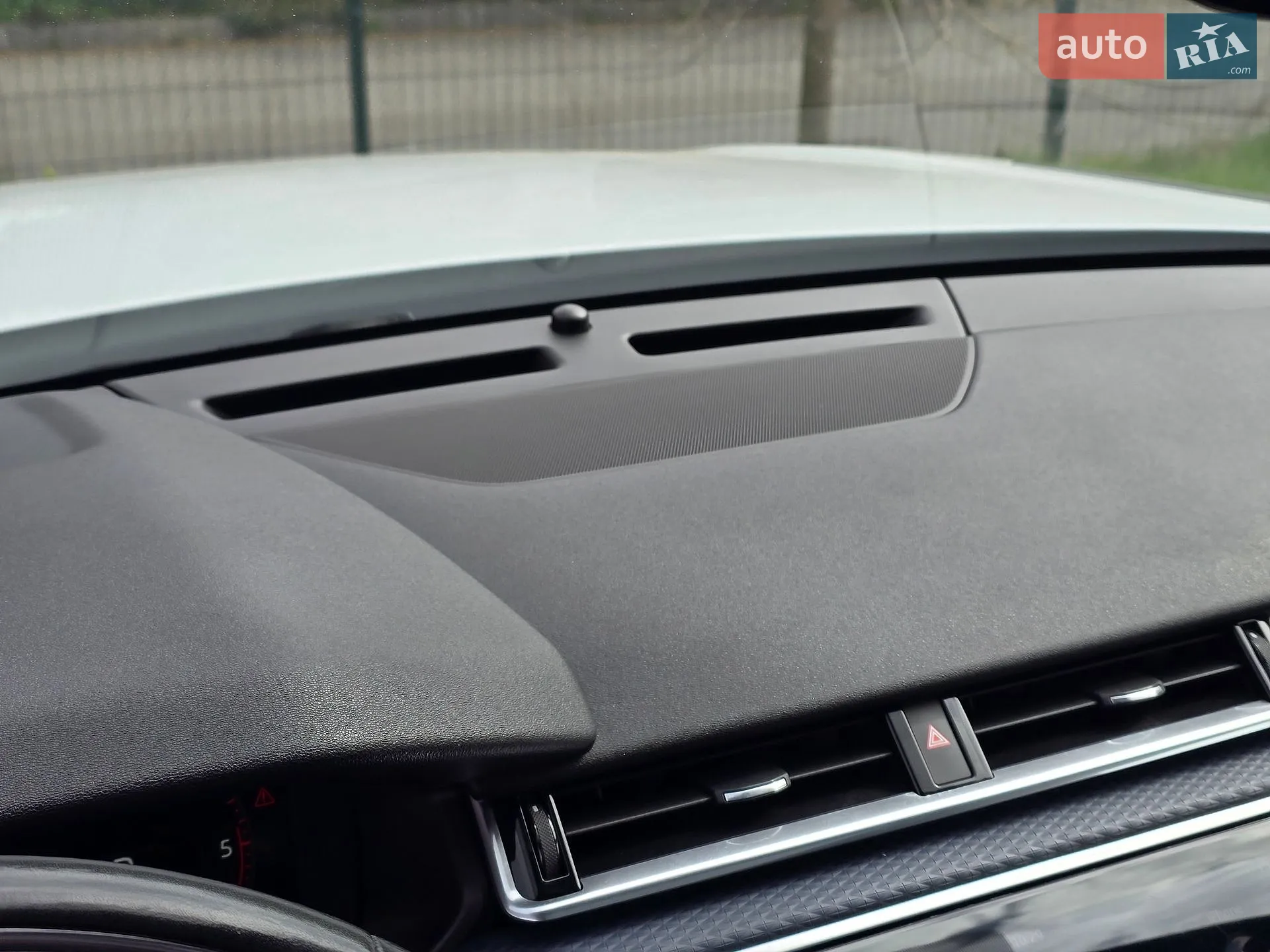 2018 Land Rover Range Rover Velar - мініатюра 49