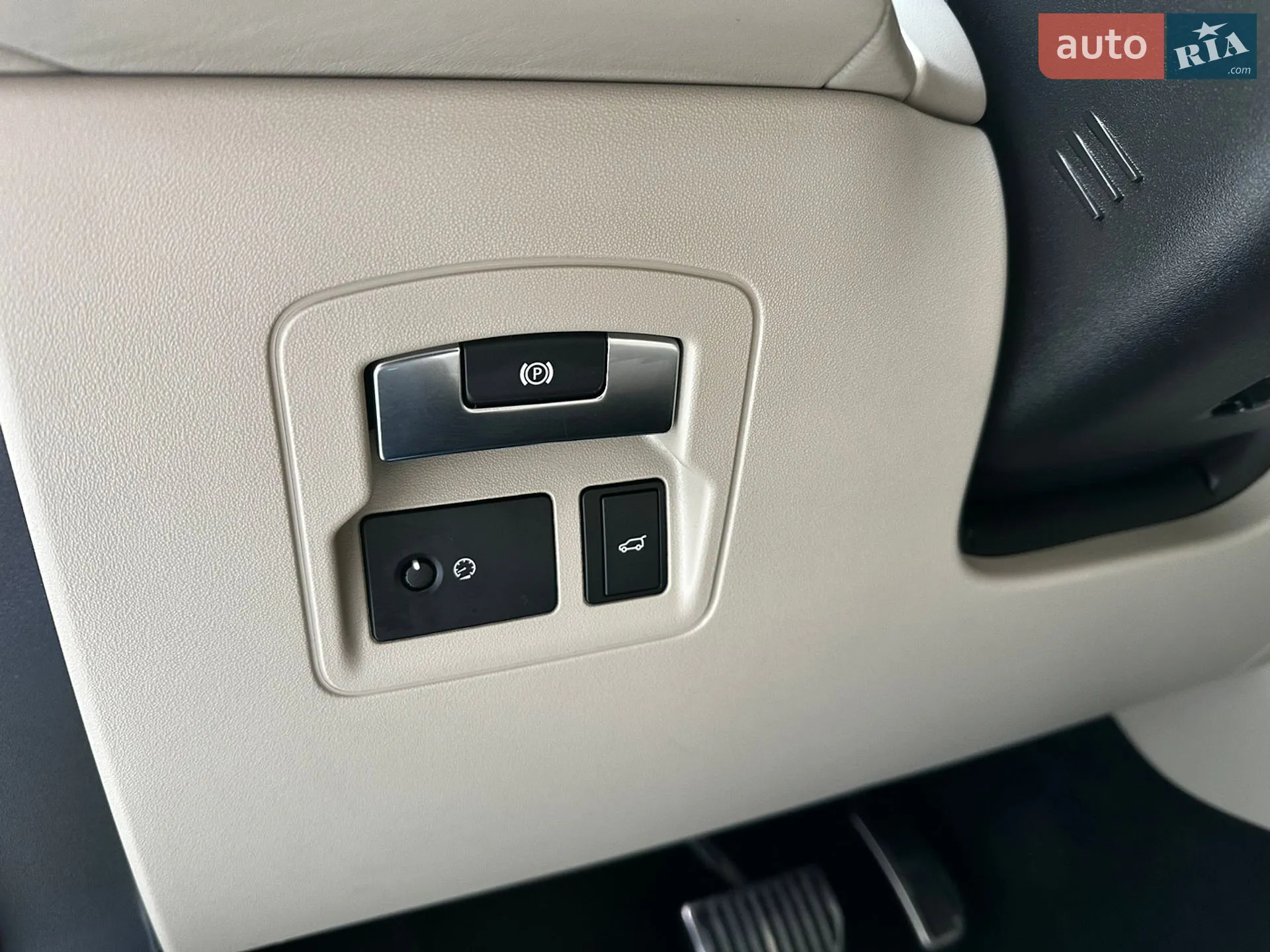 2017 Land Rover Range Rover Velar - мініатюра 31