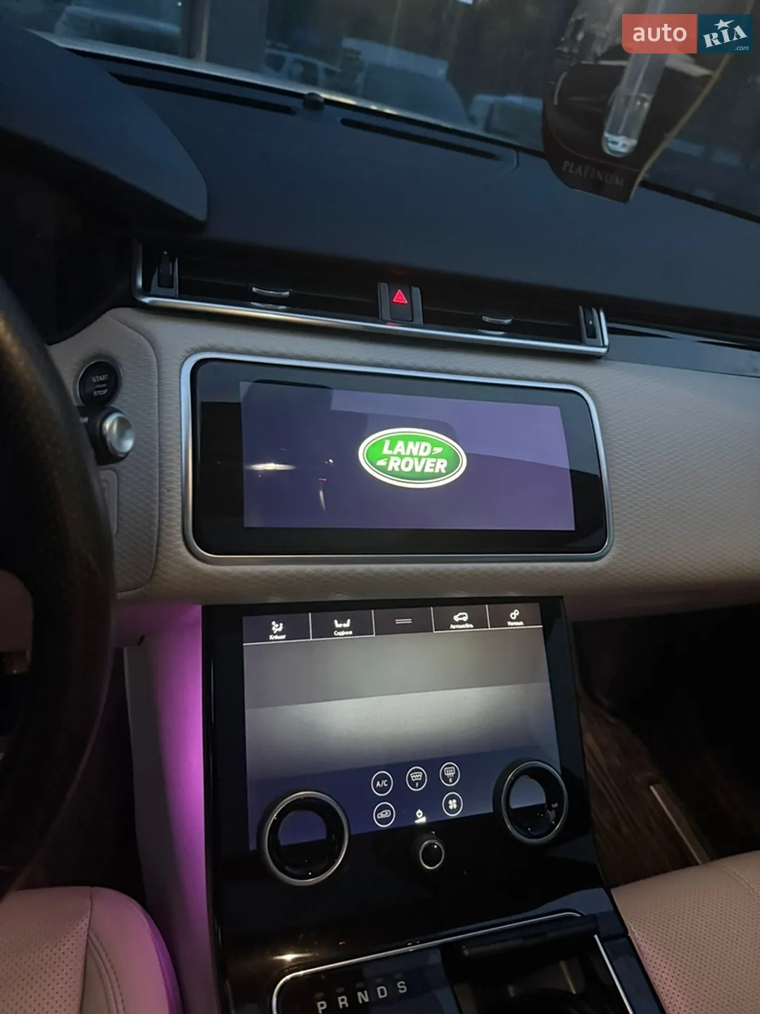 2019 Land Rover Range Rover Velar - мініатюра 11