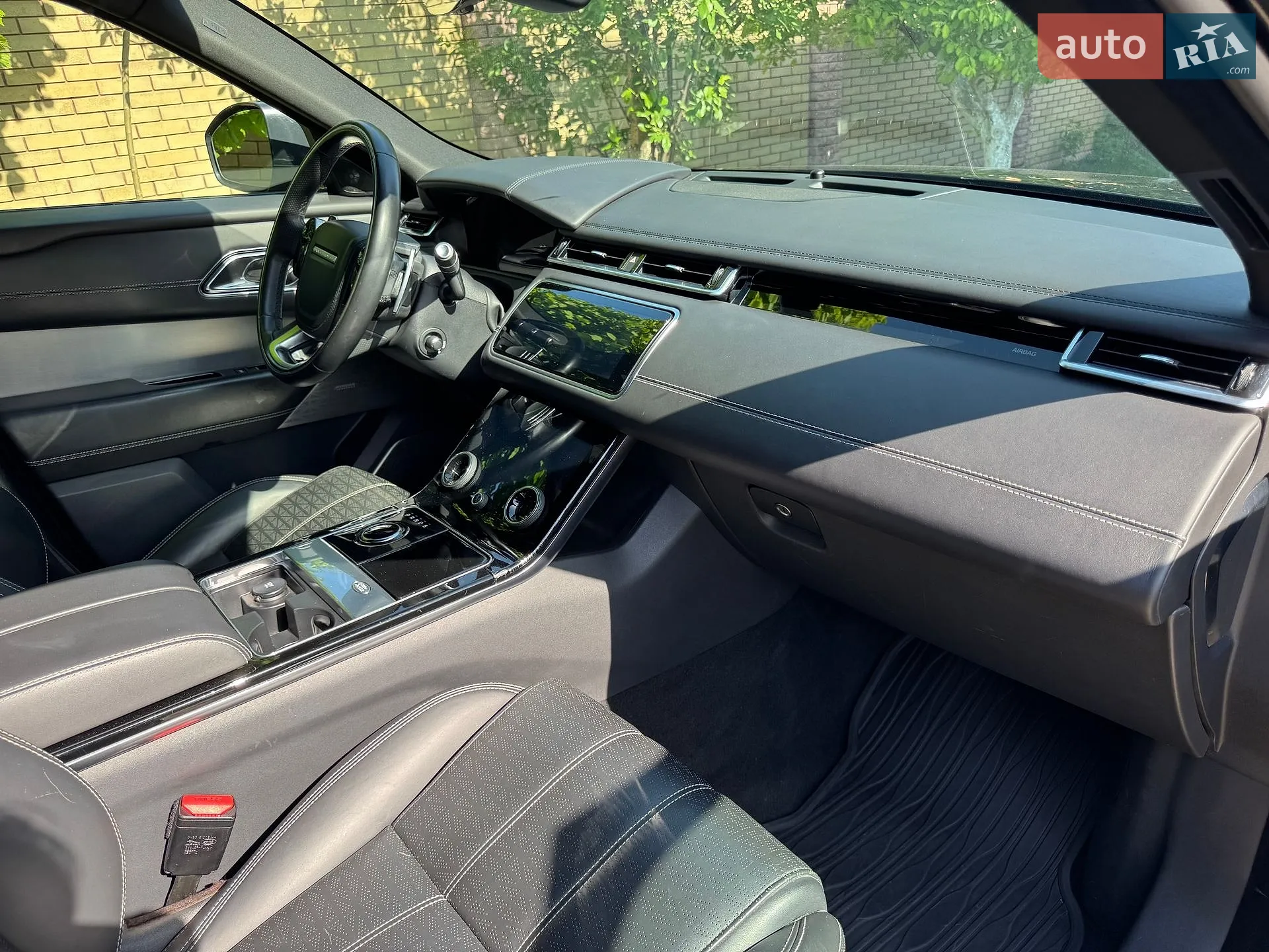 2018 Land Rover Range Rover Velar - мініатюра 21