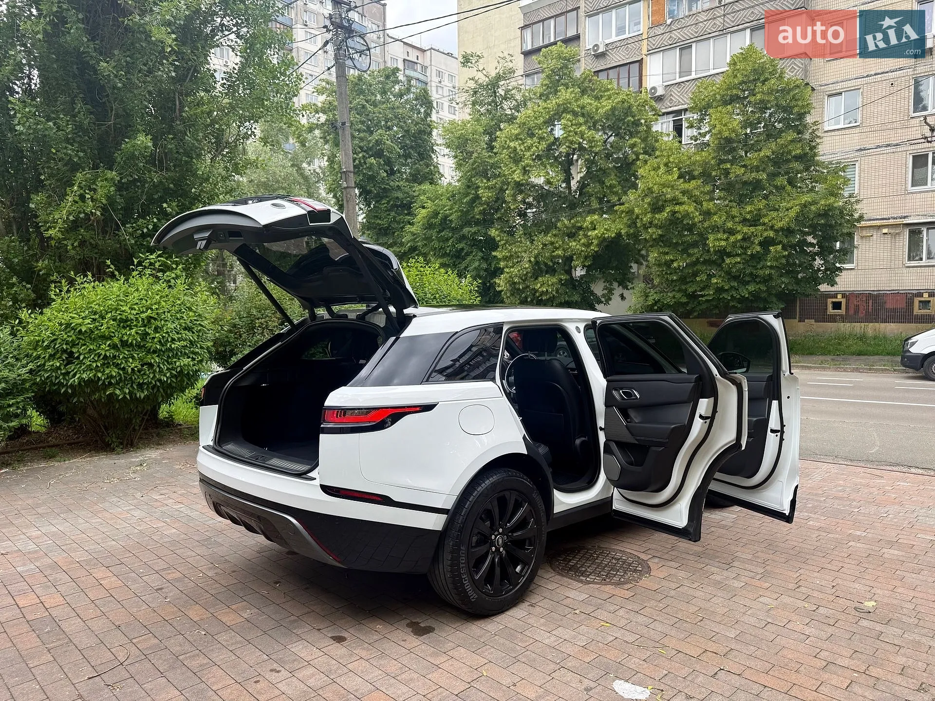 2017 Land Rover Range Rover Velar - мініатюра 32