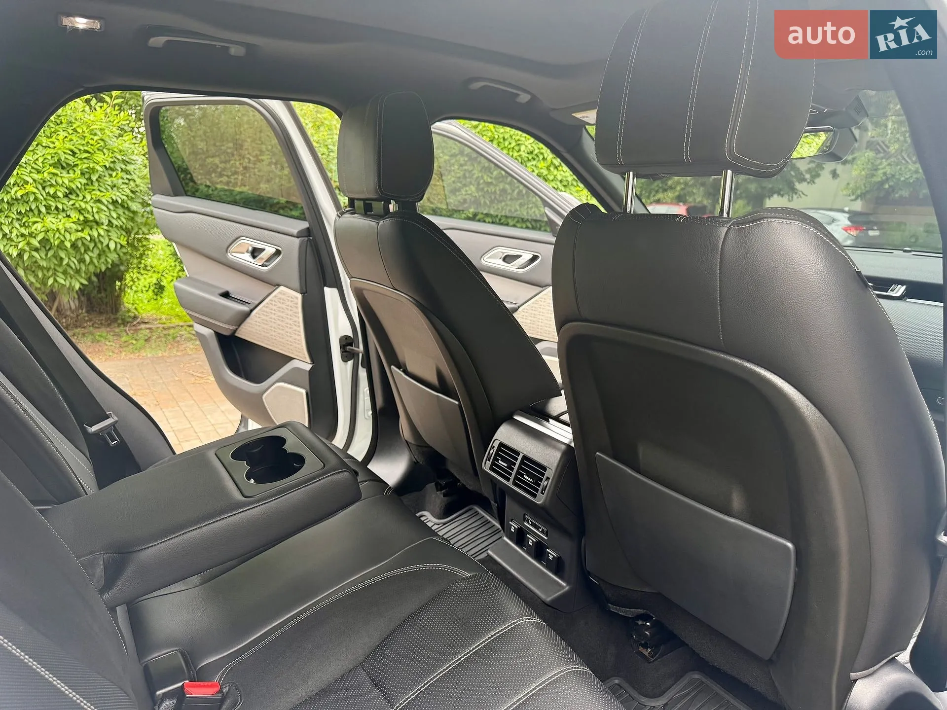 2017 Land Rover Range Rover Velar - мініатюра 46