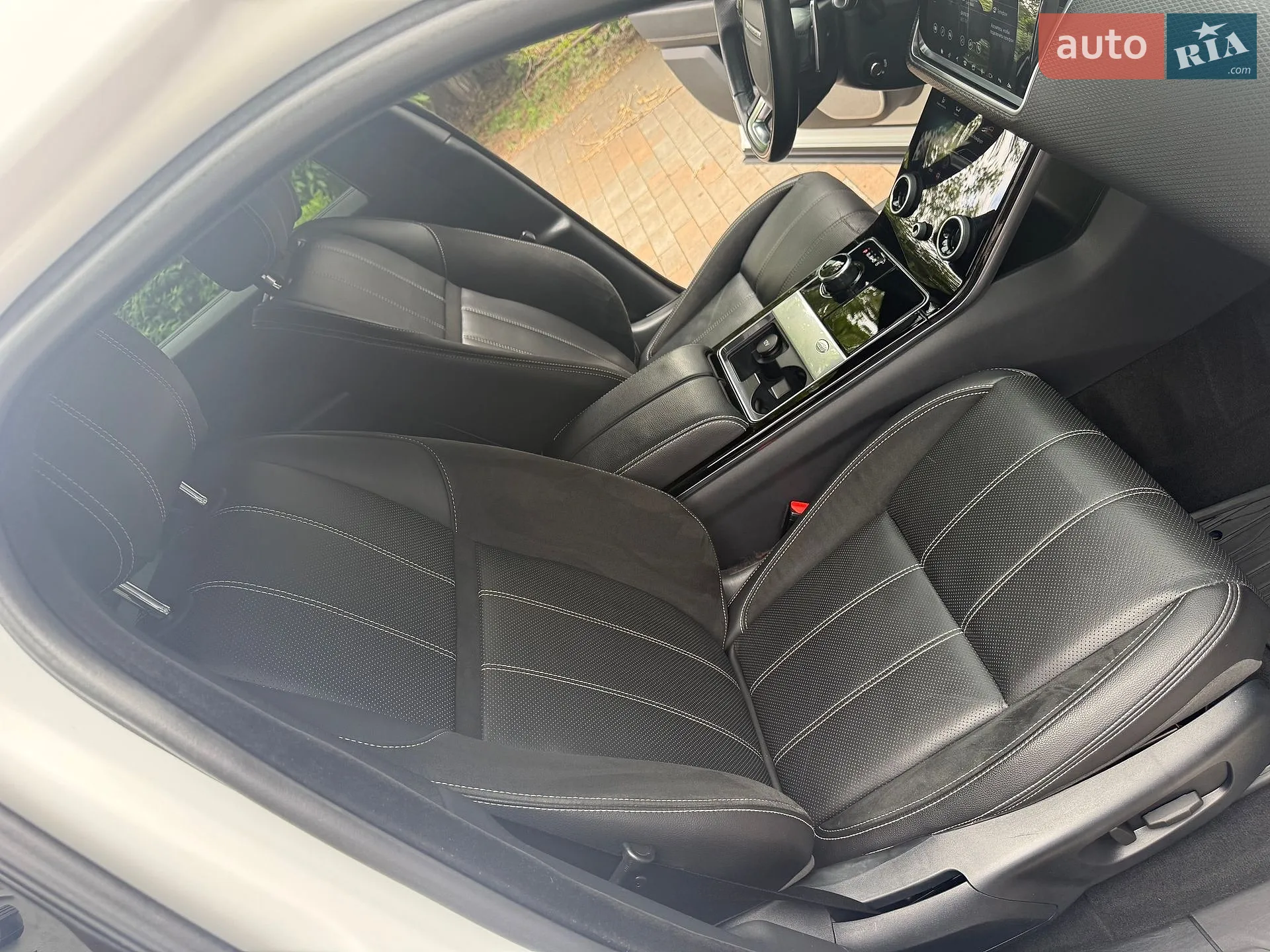 2017 Land Rover Range Rover Velar - мініатюра 62