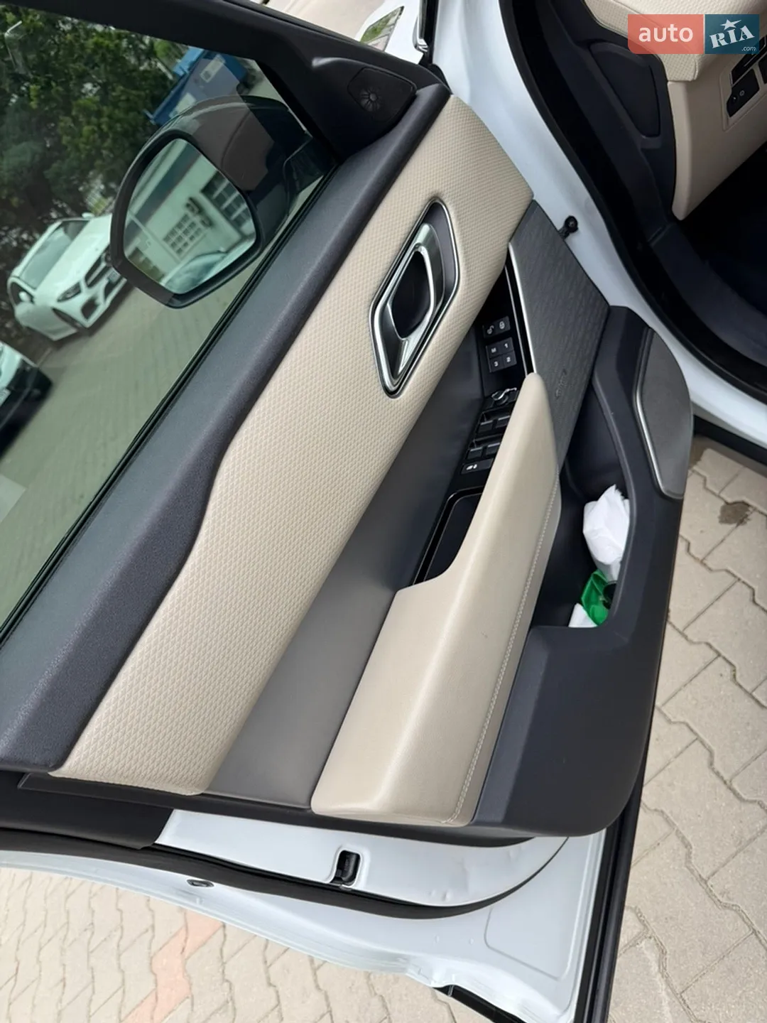 2018 Land Rover Range Rover Velar - мініатюра 19