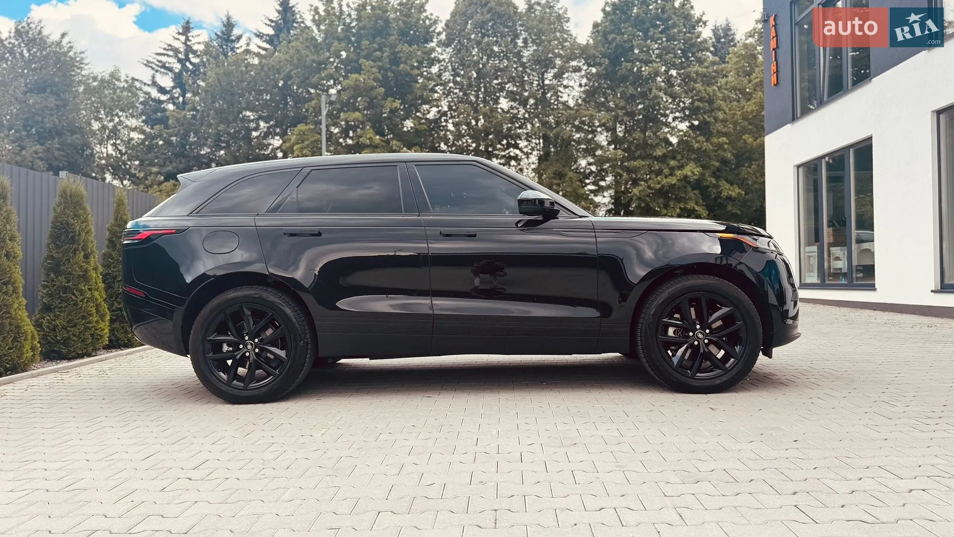 2025 Land Rover Range Rover Velar - мініатюра 17